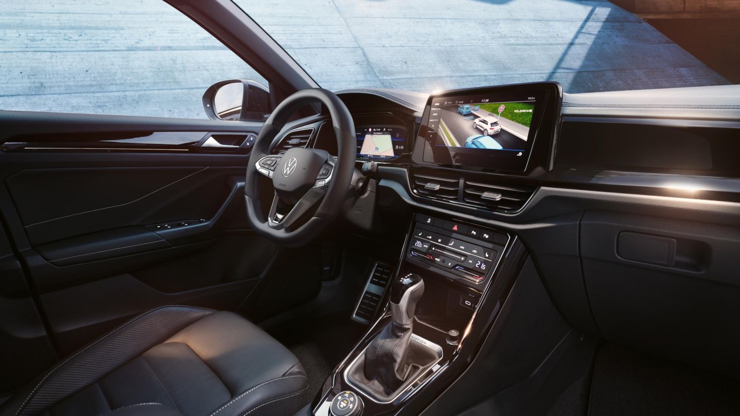  Das Interieur des VW T-Roc R-Line